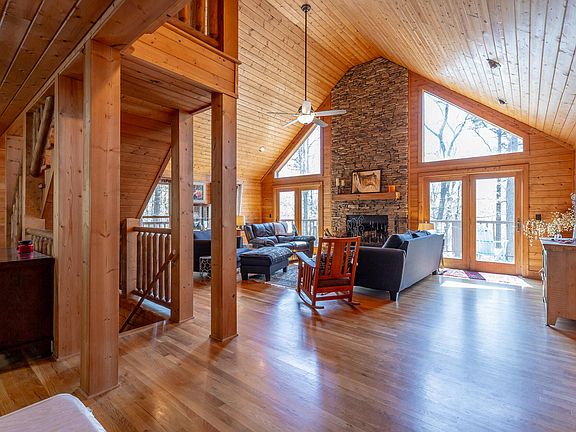 11th image of 292 Log Cabin Ln