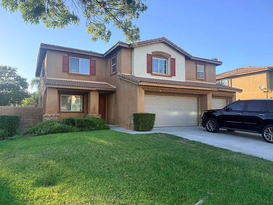 9297 San Rafael Arcangel Ln