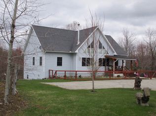 399 Creek Rd, Champlain, NY 12919