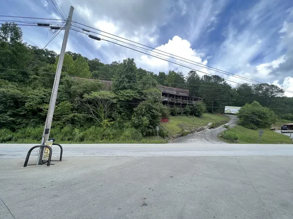 12067 Campton Rd, Stanton, KY 40380