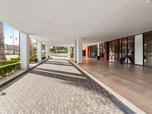 2nd image of 7135 Hollywood Blvd APT 207