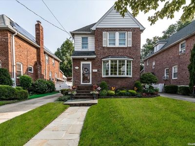 84 Surrey Cmns, Lynbrook, NY, 11563