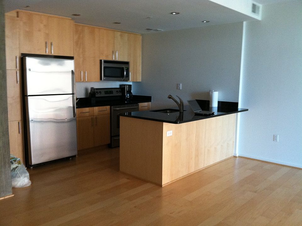 1st image of 2727 S Quincy St APT 824