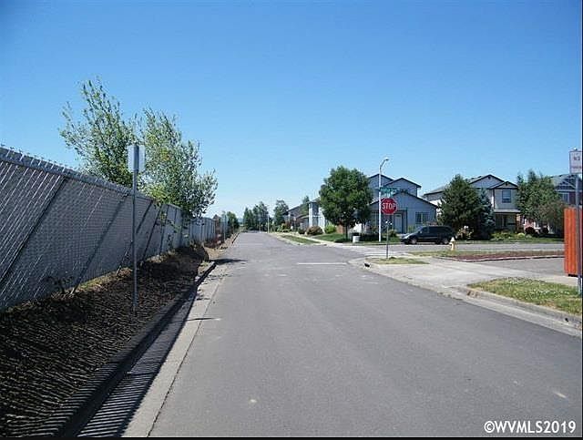 2nd image of 4400 Spicer Dr SE