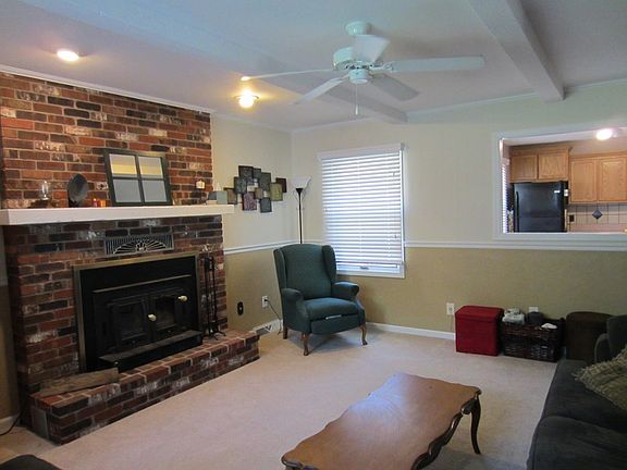 4th image of 2201 Crestline Dr
