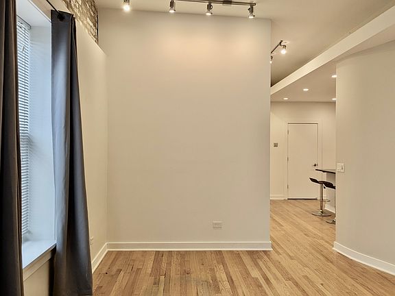 5th image of 947 N Kedzie Ave #2