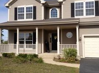 5754 McKenzie Dr, Lake In The Hills, IL 60156