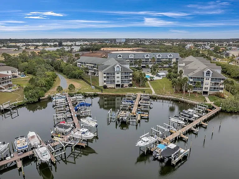 5567 Sea Forest Dr #320 — Photo 1