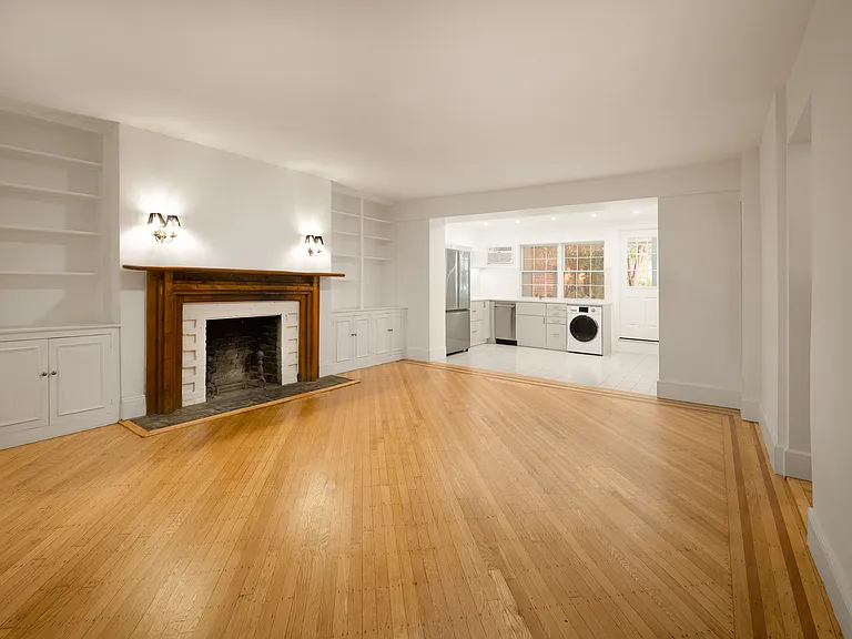 34 W 9th St #1 — Photo 3