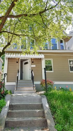 1st image of 81 Burchard Ave