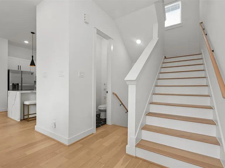 3013 Nagle St — Photo 12