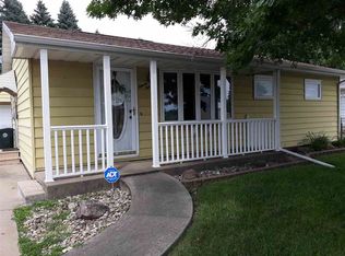 1110 Black Hawk Rd, Waterloo, IA 50701