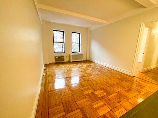 1st image of 215 W 83rd St APT 3D