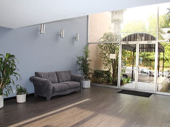 4th image of 5411 Tyrone Ave APT 207