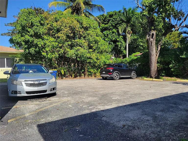 8315 NE Miami Ct #4 — Photo 4