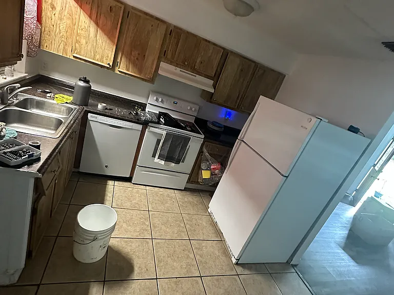 37741 Waverly Ave — Photo 5