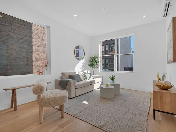 97 Seigel St #4A, Brooklyn, NY 11206