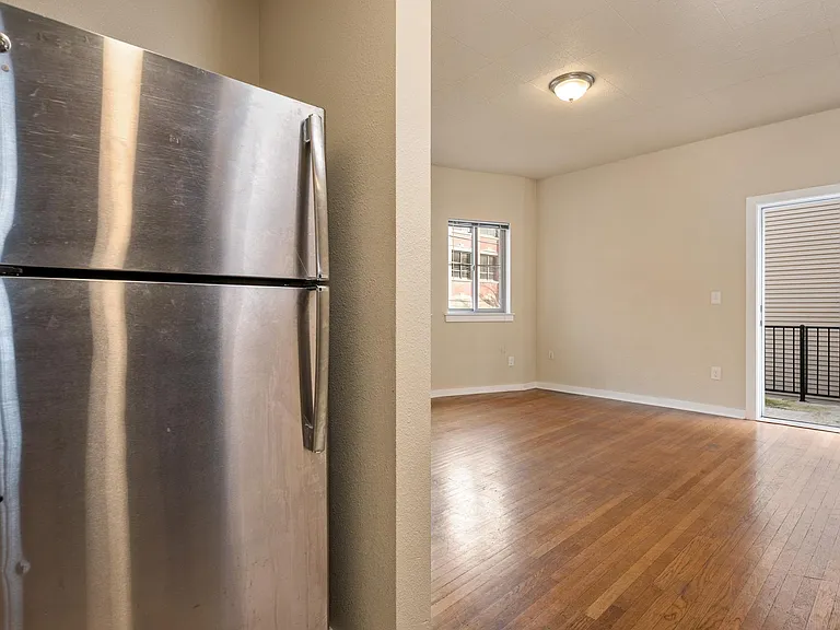 1715 Harvard Ave #4 — Photo 10