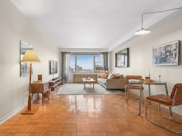 900 W 190th St APT 10E, New York, NY 10040