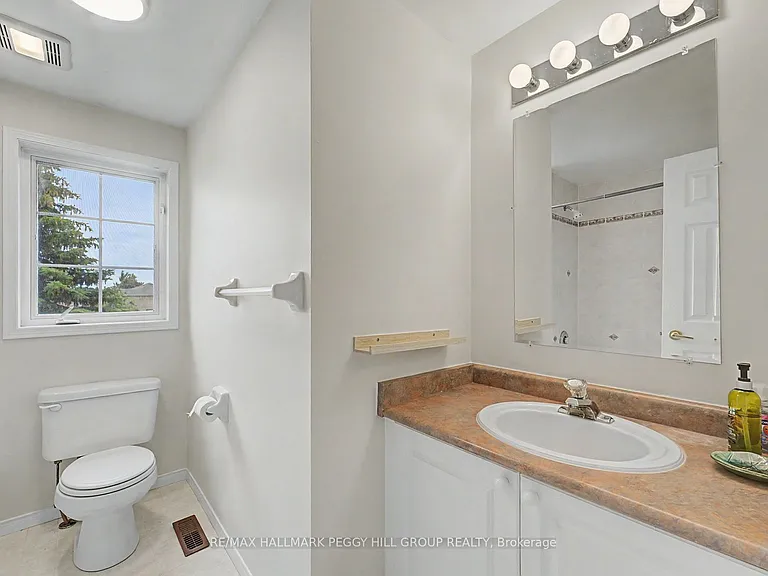 334 Dunsmore Ln — Photo 10
