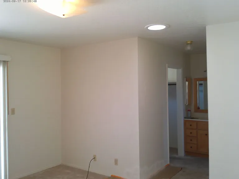 2148 Glenn St — Photo 6