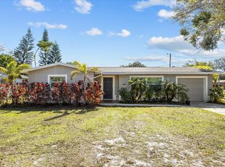 907 Antigua Avenue, Fort Pierce, FL 34982