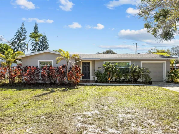 907 Antigua Avenue, Fort Pierce, FL 34982