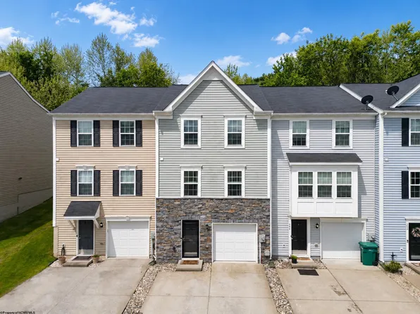 205 Queensbury Ct, White Hall, WV 26554
