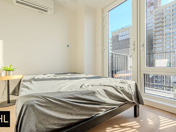5th image of 931 Carroll St #1209
