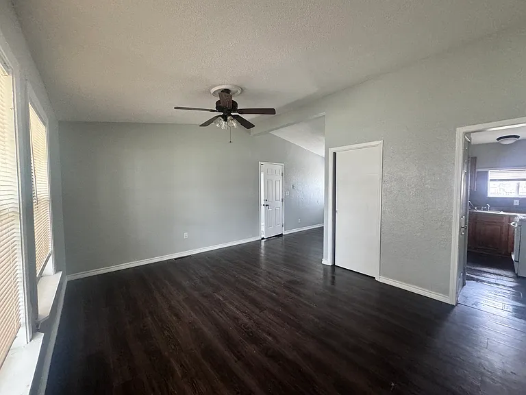 4327 Hughes Dr — Photo 7