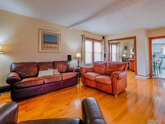5th image of 458 Louis Ave