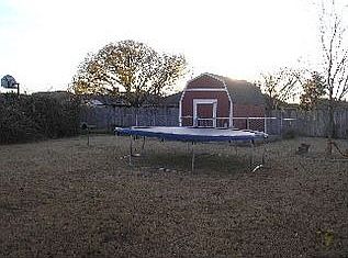 2nd image of 14 Crockett Cir
