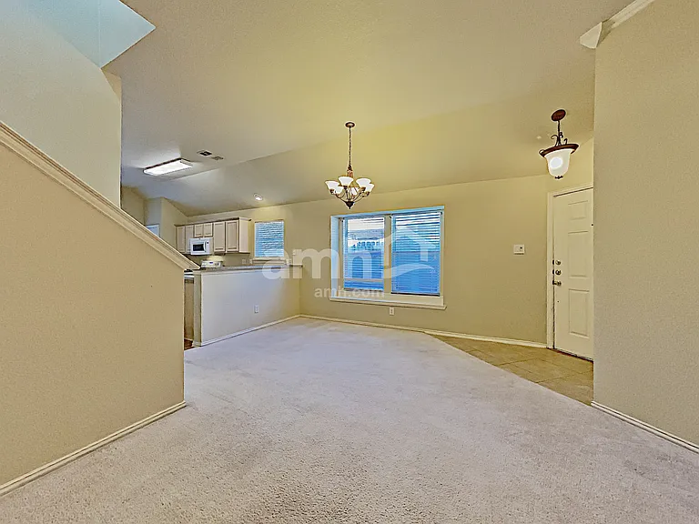 1637 Myrtle Dr — Photo 5