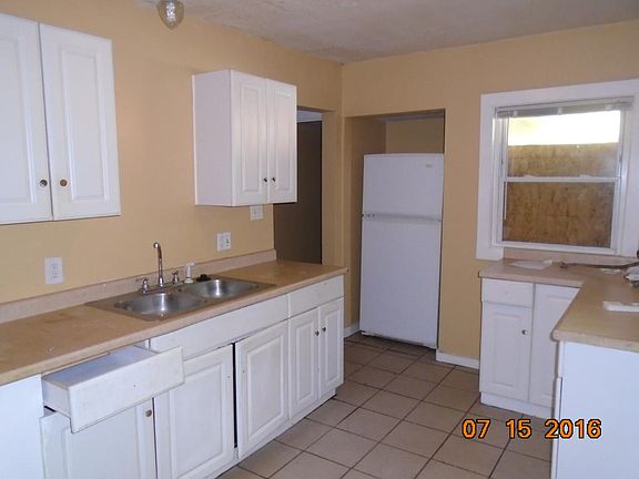 4th image of 4222 Agnes Ave