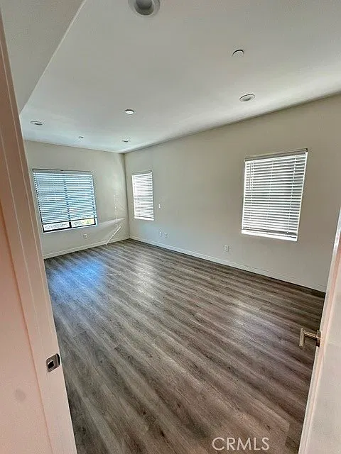419 N Chandler Ave — Photo 4