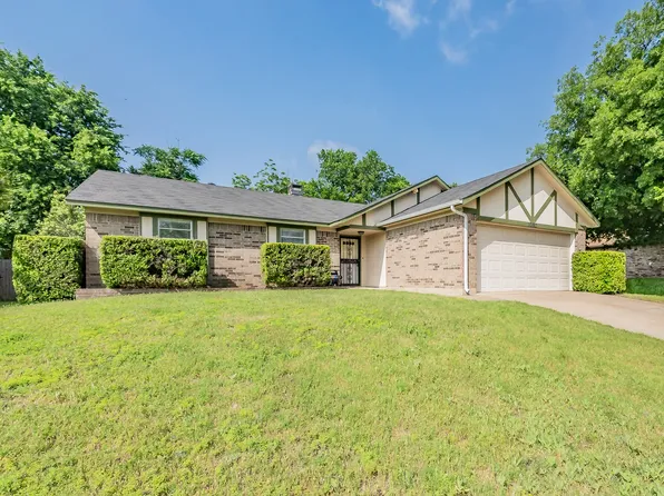 10153 Buffalo Grove Rd, Fort Worth, TX 76108