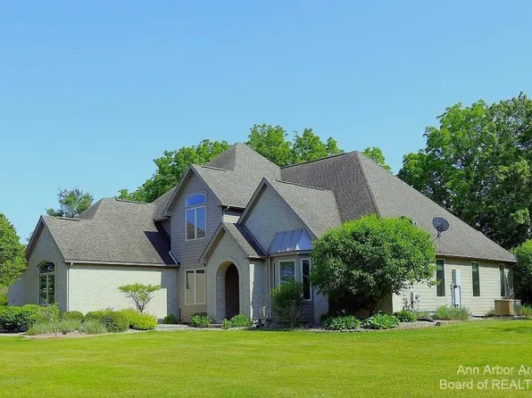 4522 Waynick Dr, Britton, MI 49229