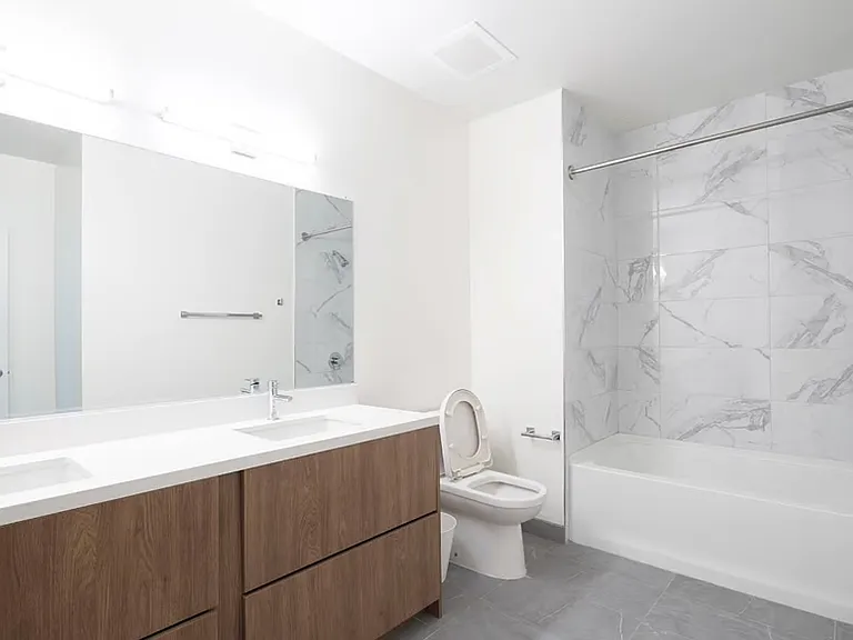 801 1/2 S Berendo St #1 — Photo 4
