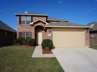 5724 Talons Crest Cir, Fort Worth, TX 76179