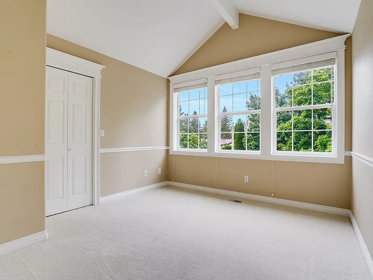 9990 NW Ash St — Photo 8