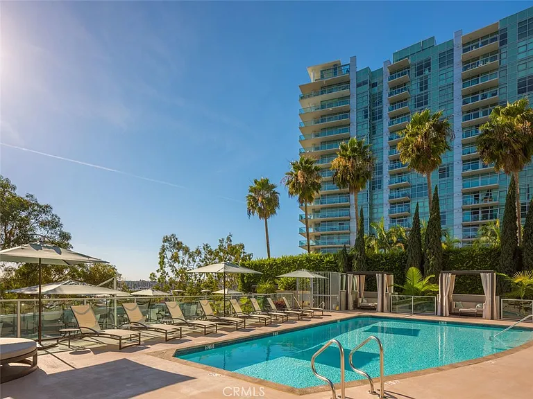 13650 Marina Pointe Dr #1605 — Photo 21