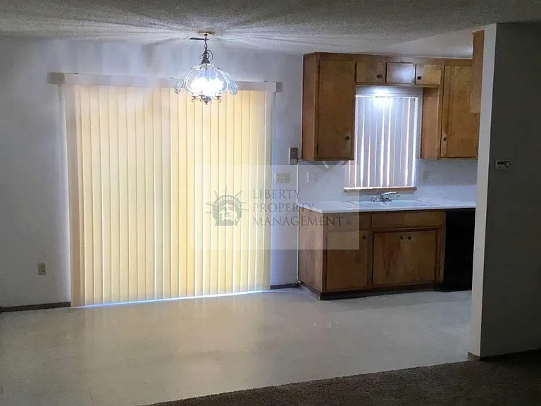 1640 W Rumble Rd #A — Photo 7