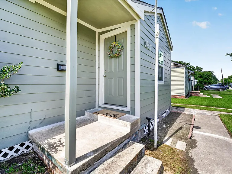 6714 Moss Rose St — Photo 4