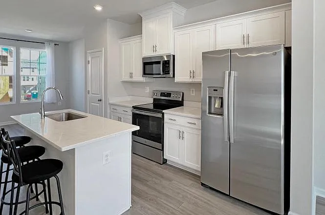 204 Anthem St — Photo 5