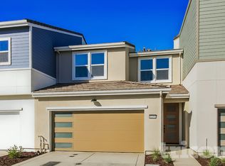 8205 Perla Way, Sacramento, CA 95832