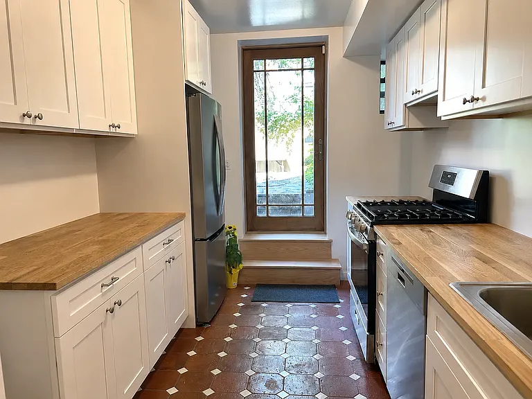 274 Clinton Ave #1 — Photo 3