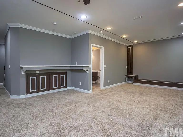 214 Kylemore Cir — Photo 19