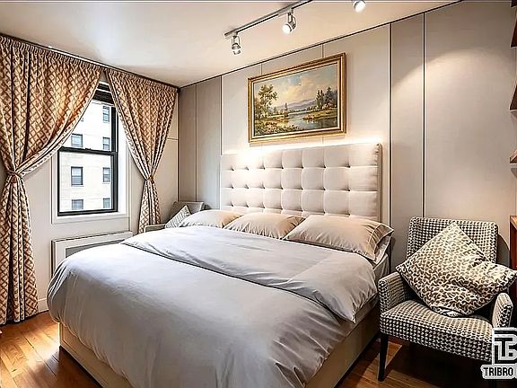 5th image of 200 E 28th St APT 5B