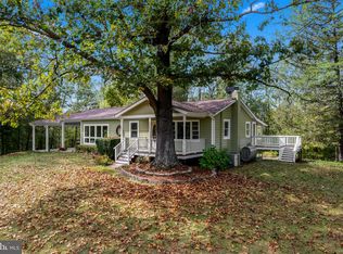 7127 Wilson Rd, Marshall, VA 20115