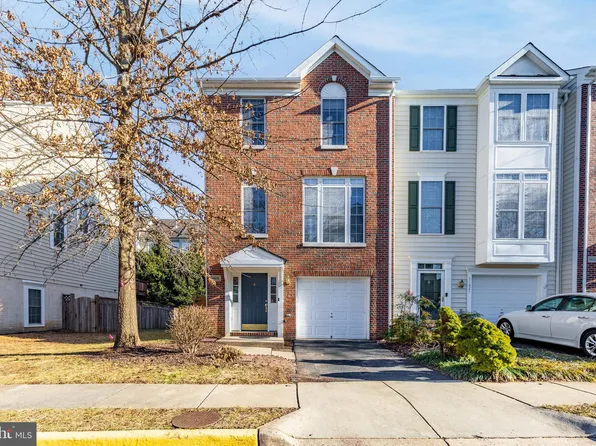 11619 Fairfax Commons Dr, Fairfax, VA 22030